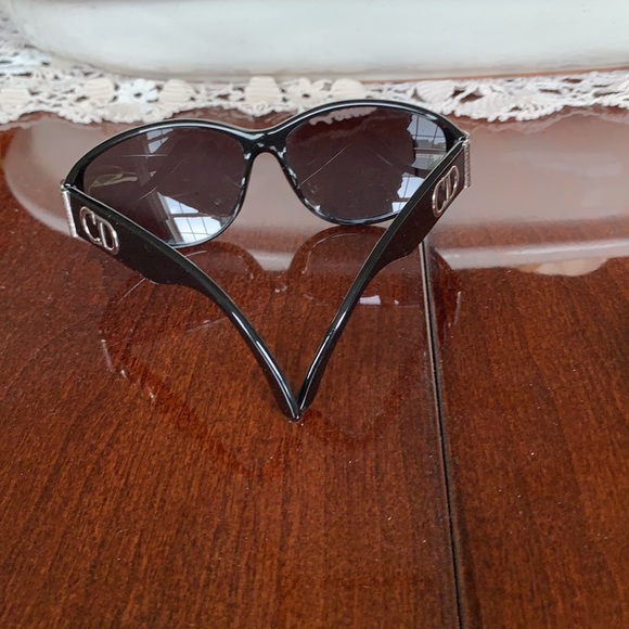 😎CHRISTIAN DIOR SUNGLASSES😎 - Picture 4 of 6
